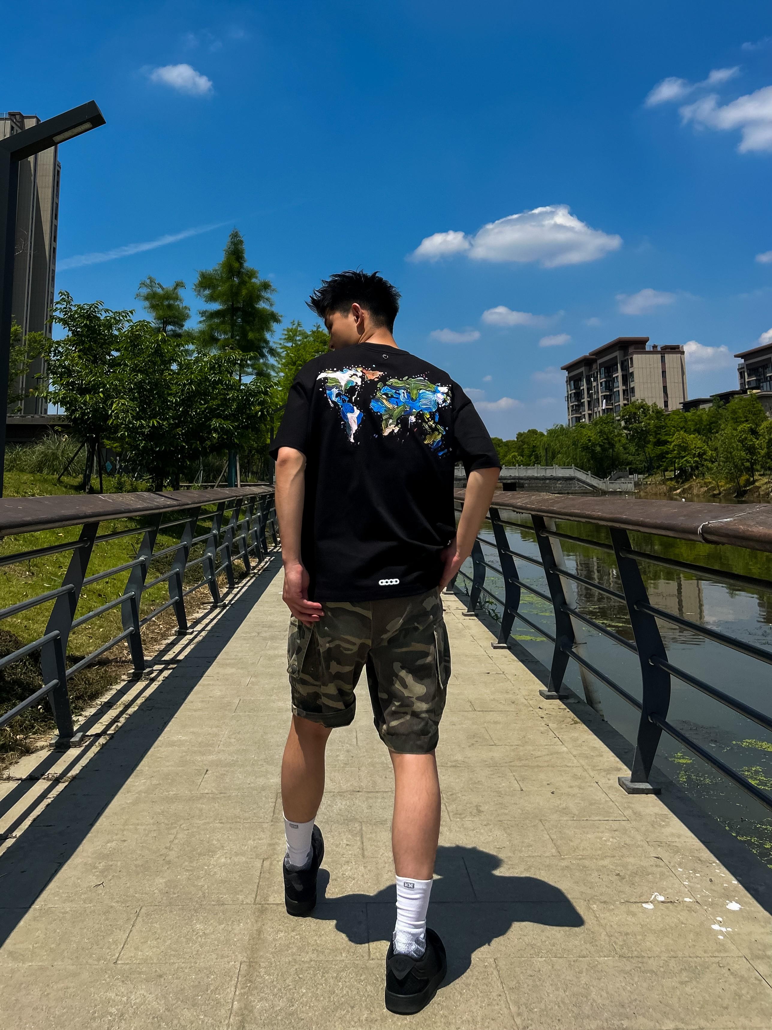 立夏出门,被问了一路的“世界地图”短袖🌍